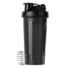 Botella agitadora portátil negra con tapa deportiva negra y un batidor de alambre adjunto.