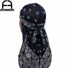 Dunkelblaue Seidepasli-Durag-Stirnband mit weißer Stickerei und feinen Mustern.