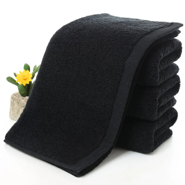 Oversized 100% Cotton Bath Towel - Quick-Drying, Plush, and Versatile