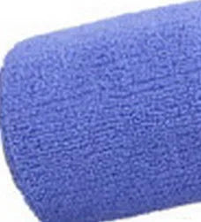 Nahaufnahme eines blau-farbenen Sport-Handgelenksschnurs, aufgerollt.