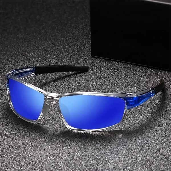 Eine blaue, polarisierte Sonnenbrille mit schwarzen Rahmen auf einer dunkelgrauen Oberfläche.