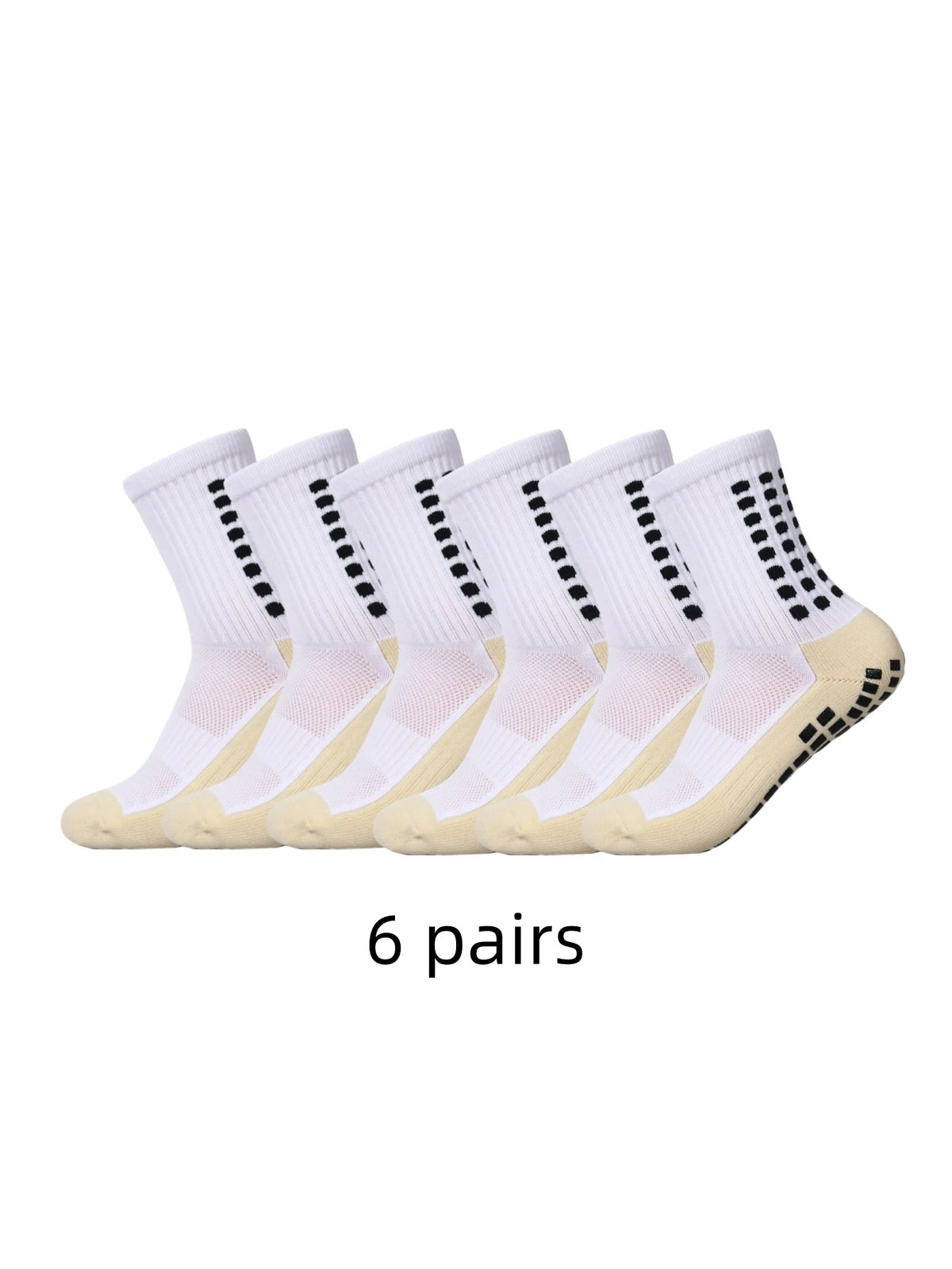 Sechs Paar weiße und beige sportliche Anti-Rutsch-Socken in einer Reihe