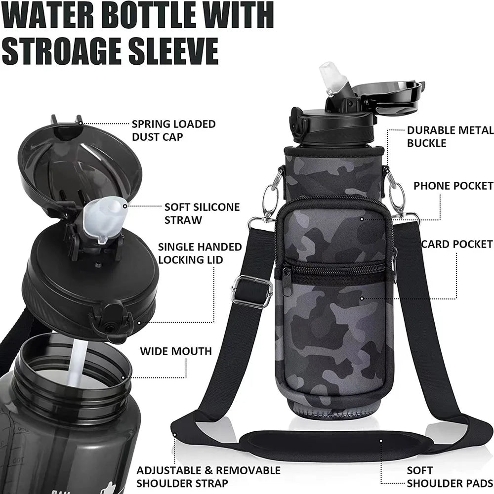 Botella de agua negra aislada con funda y correa, que tiene tapa anti-polvo y bolsillos.