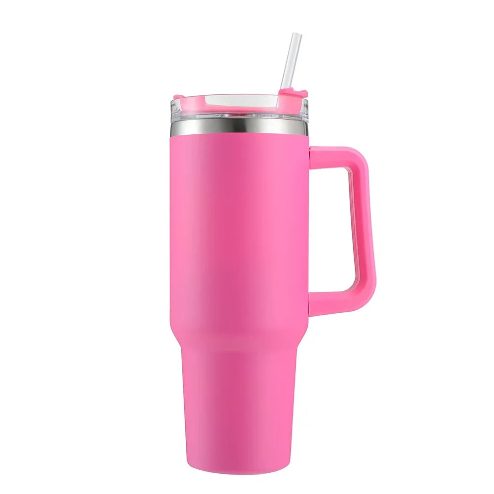 Tasse isotherme en acier inoxydable rose vif, grande capacité, avec couvercle transparent et paille.