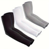 Un set de cuatro mangas de compresión unisex en negro, blanco y gris
