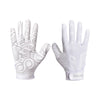 Un par de guantes deportivos blancos con intrincados patrones para la protección de la mano.