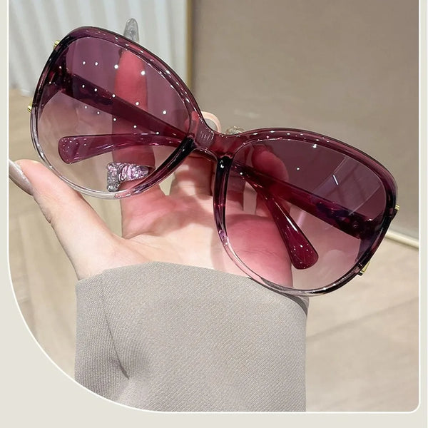 Oversized Retro Sunglasses with Gradient Lenses