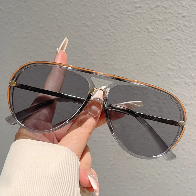 Vintage Pilot Sunglasses with Gradient UV400 Lenses