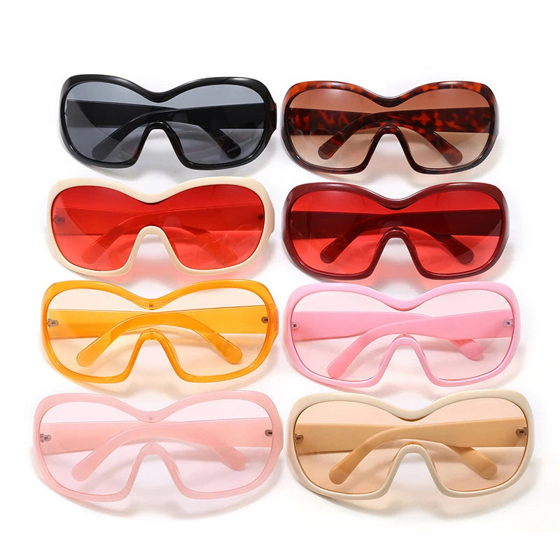 Oversized Pilot Sunglasses with Gradient Lenses