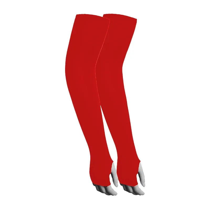Ein Paar rote Cooling-Arm-Sleeves für Sport und Outdoor-Aktivitäten.