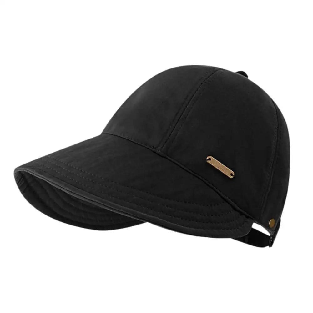 Gorra de béisbol negra de ala ancha con protección UV, vista de lado.