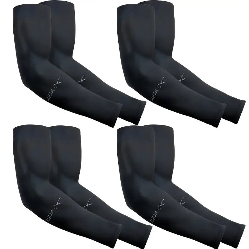 Ein Set schwarzer Ice Silk Sportarm-Sleeves zum UV-Schutz in verschiedenen Winkeln.