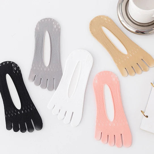 A collection of five ultra-thin invisible boat socks in various colors including gray, beige, black, white, and pink.