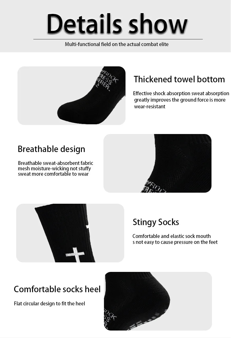 Primer plano de calcetines deportivos negros hasta la rodilla, mostrando características como un bajo engrosado y un diseño t