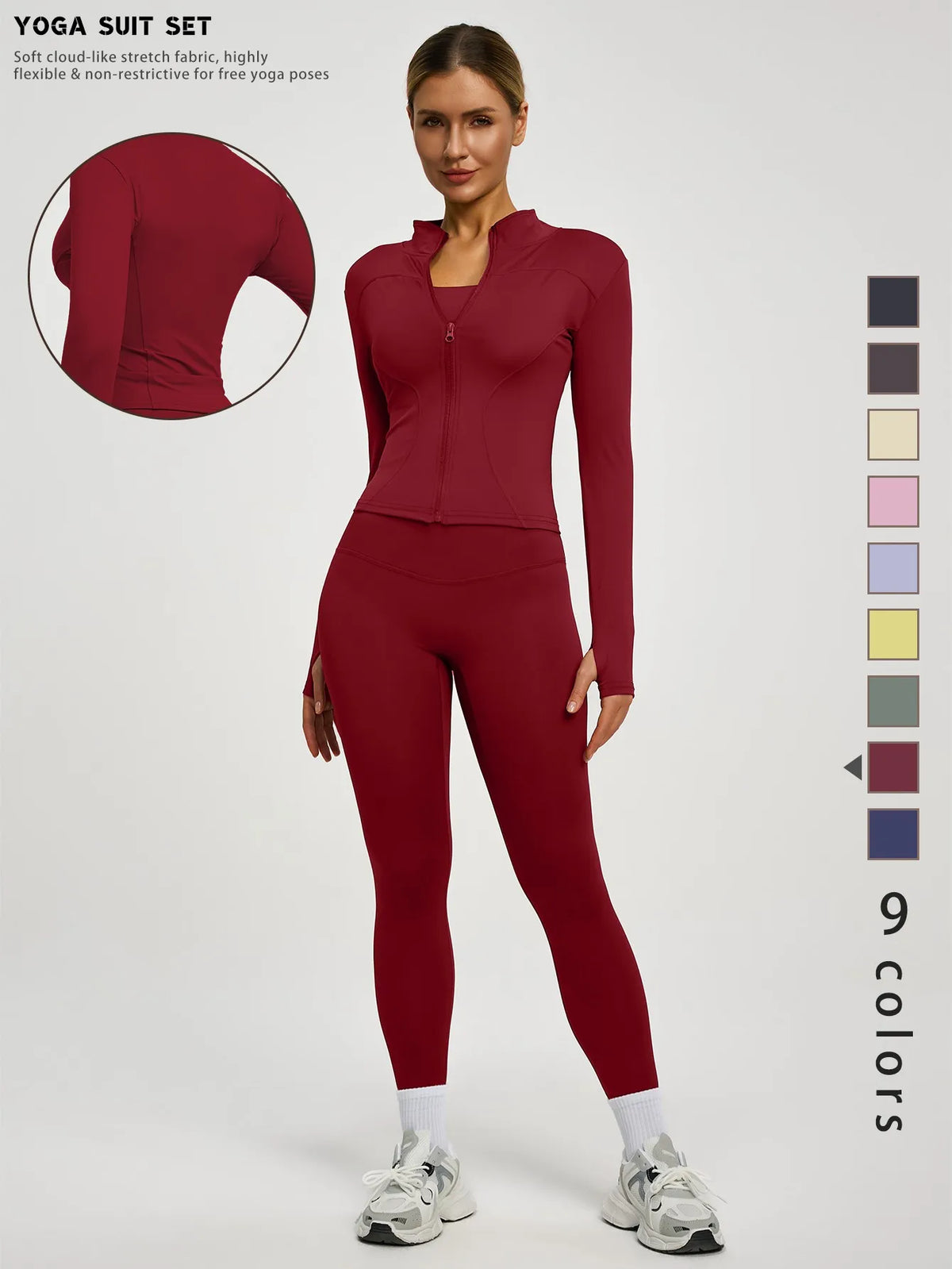 Model trägt ein langes Oberteil und Leggings in maroonem Yoga-Sportset.