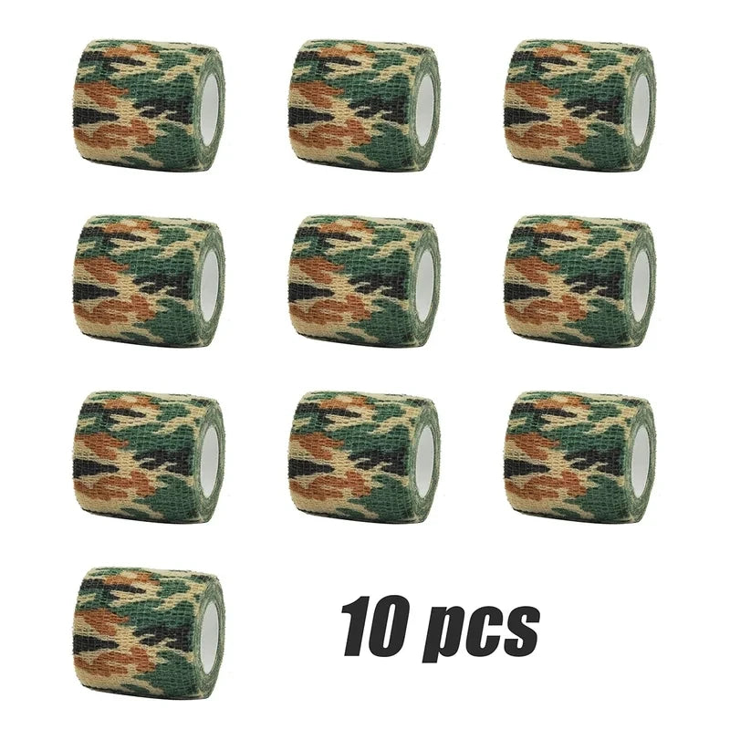 Un juego de diez rollos de vendas elásticas de camuflaje para deportes y caza