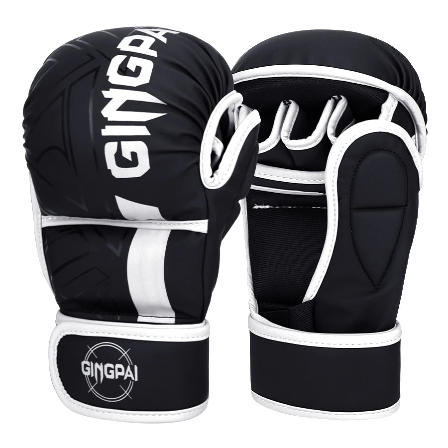 Ein Paar schwarz-weißer professioneller MMA-Trainings-Boxhandschuhe aus Vogelperspektive.