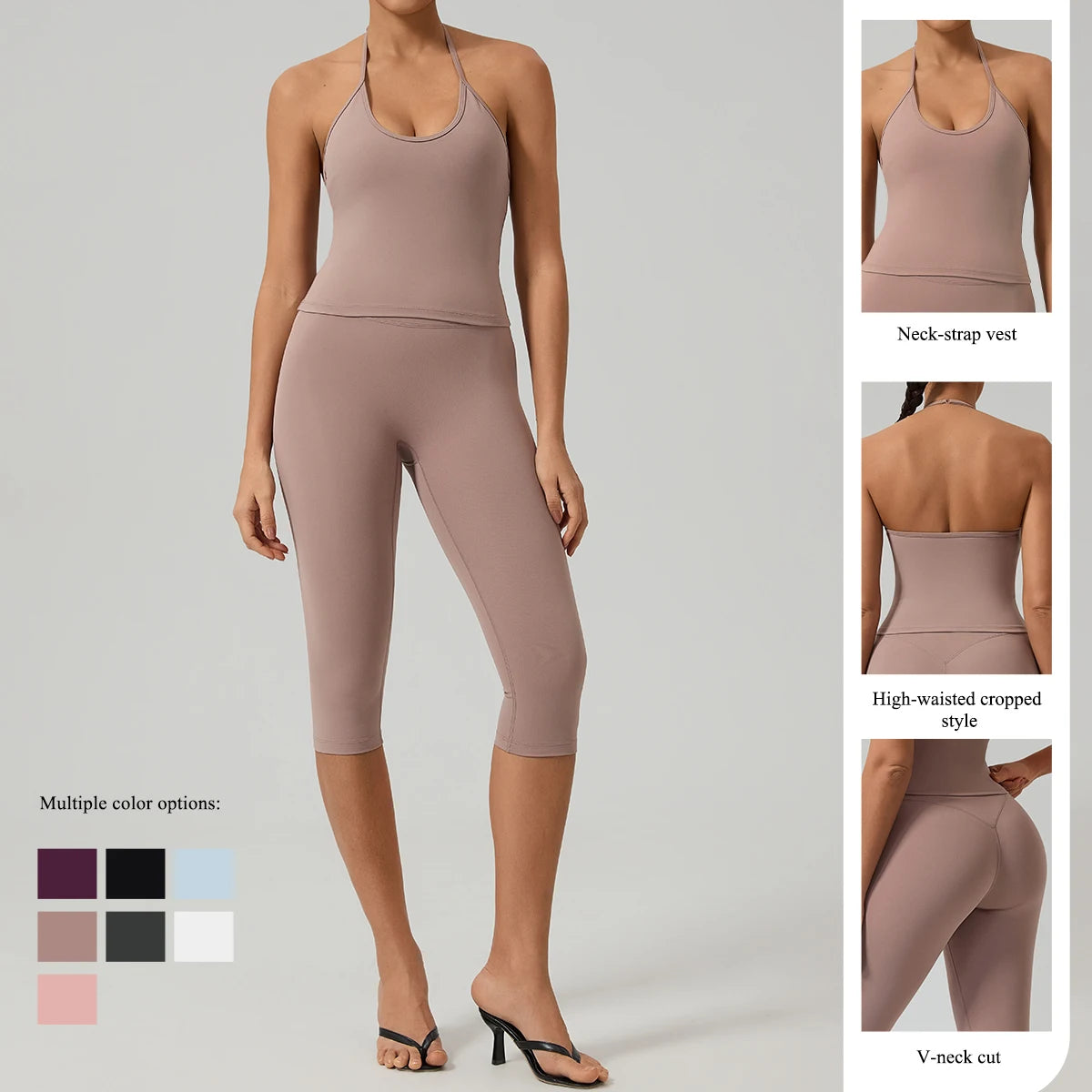 Ein Model trägt ein taupefarbenes Damen-Yoga-Activewear-Set mit Tanktop und Leggings.