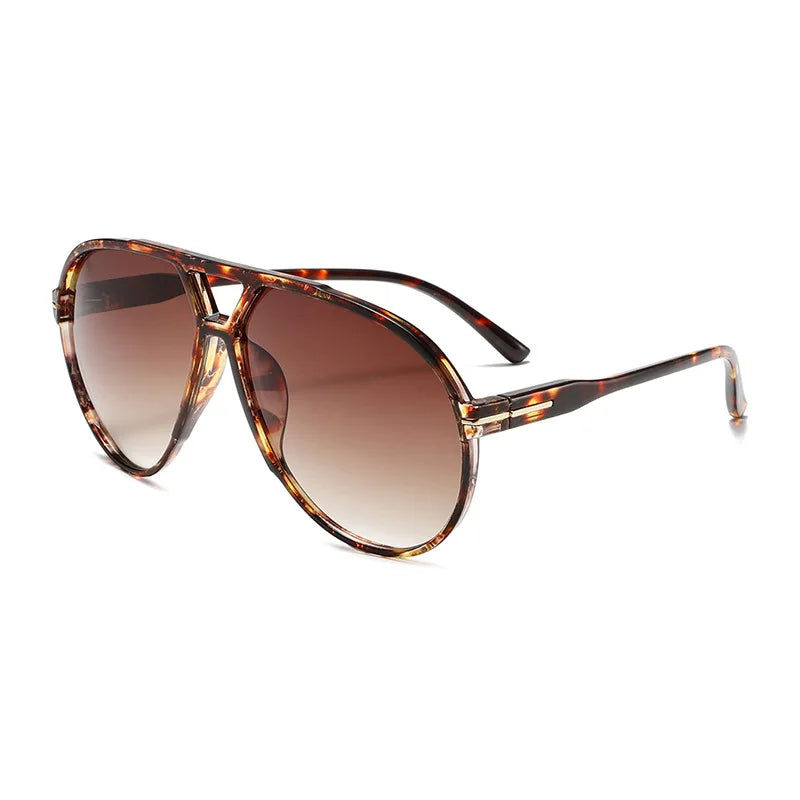 Braune Verlaufs-Sonnenbrille im Pilot-Stil mit Elfenbein-Fassung und dünnen Armen