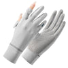Guantes de ciclismo grises para protección solar, vistos desde arriba