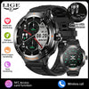 Schwarze digitale Smartwatch mit Band und Kopfhörern, zeigt Herzfrequenzmessung und Schlaf-Tracking