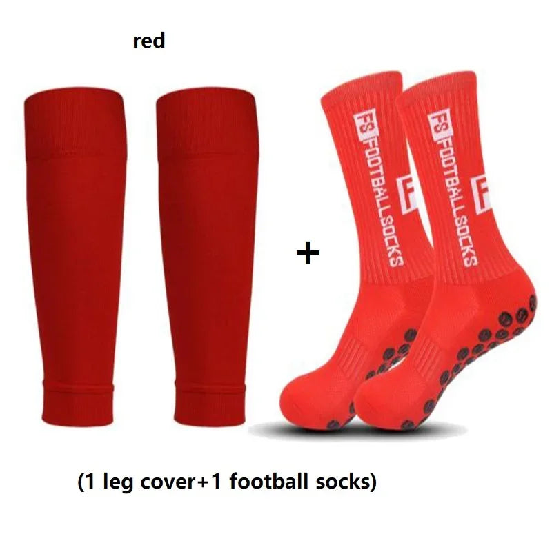 Rote Knielange Sportsocken und eine passende Beinabdeckung für Fußball