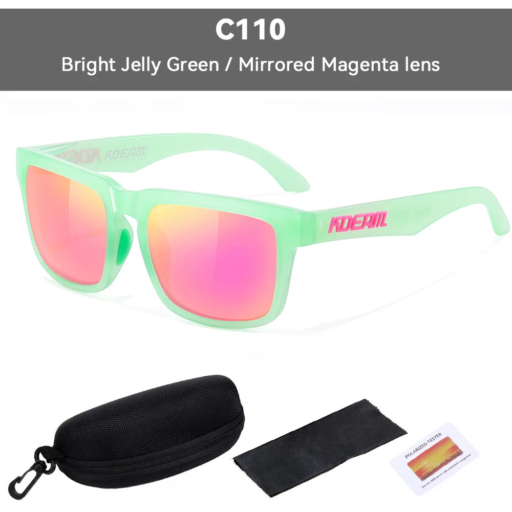 Paar leuchtend gelbgrüner polarisierter Sonnenbrille mit spiegelnden magentafarbenen Linsen und einer schwarzen Schutzhülle.