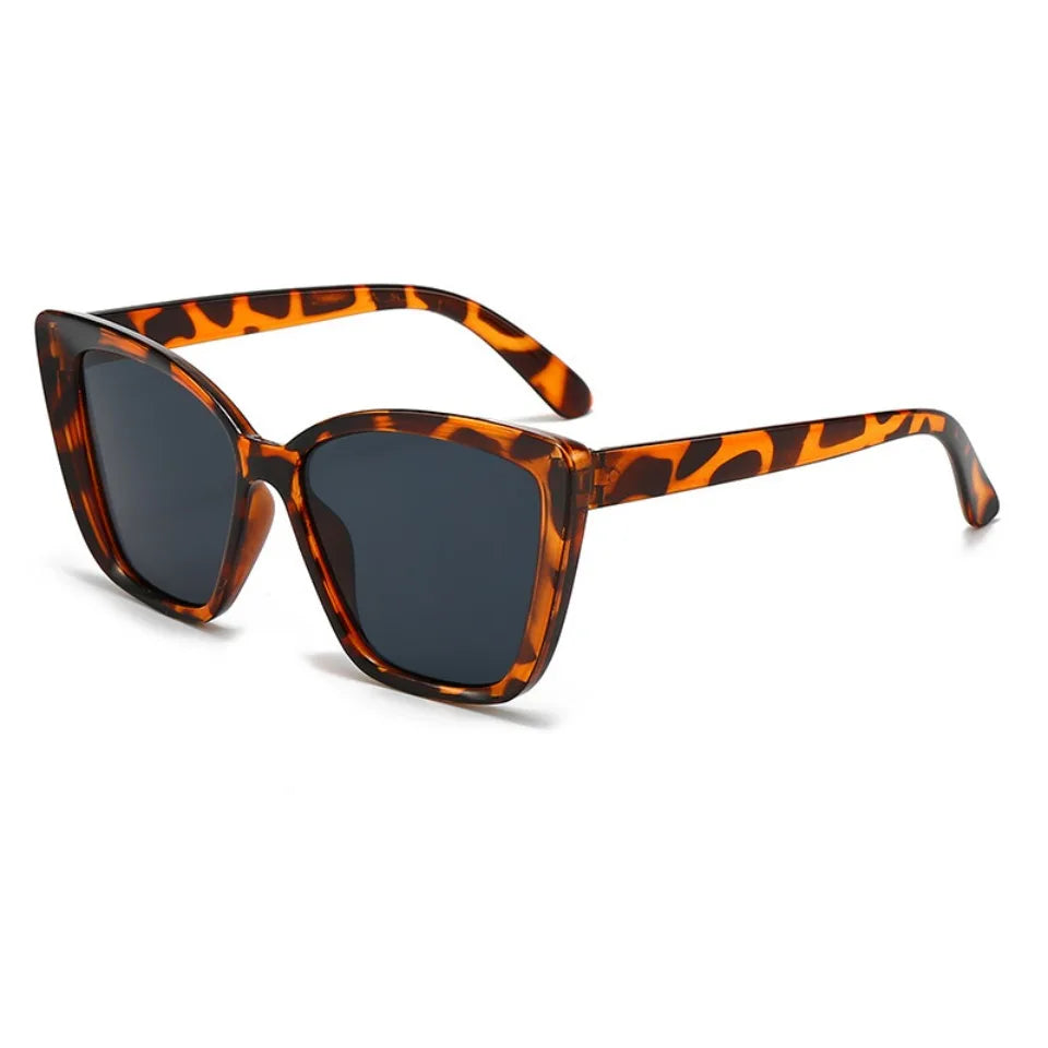 Brown leopard print cat eye vintage sunglasses with gradient lenses