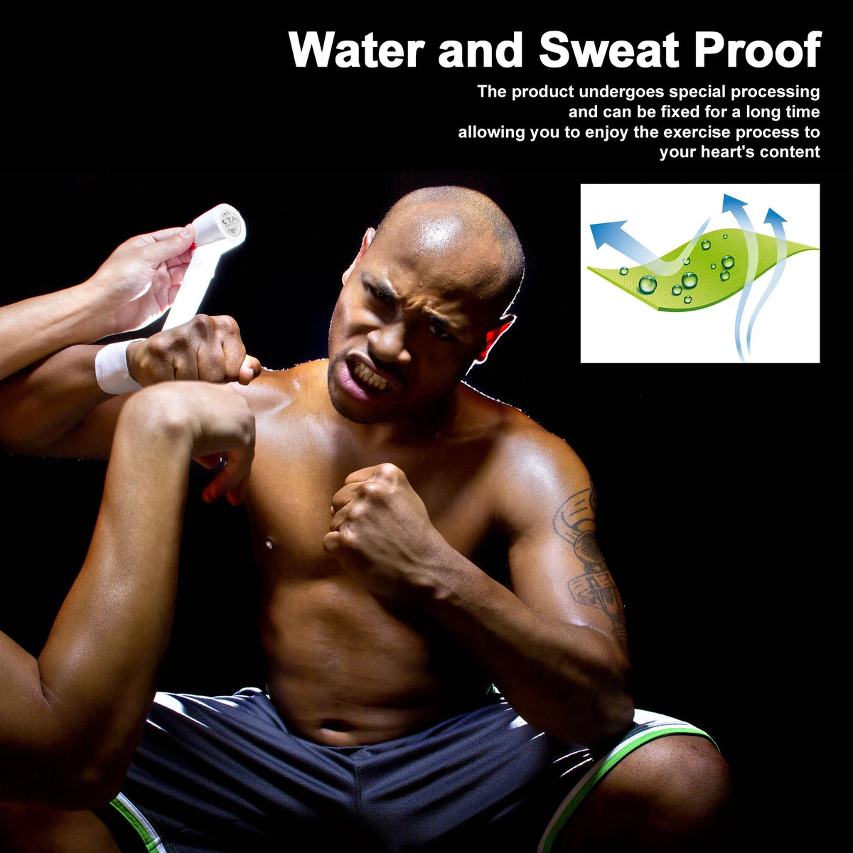 Un homme musclé applique ou teste du ruban sportif imperméable sur son bras.