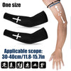 Mangas de compresión cruzadas negras en un brazo, con indicador de medida e iconos de uso.