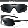 Une paire de lunettes de sport noires DQ1 montrée de face et de côté.