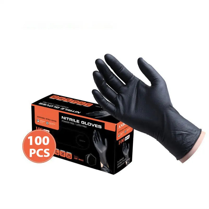 Gant en nitrile noir à côté de sa boîte de vente, indiquant un pack de gants de nettoyage robustes.