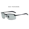 Gafas fotochromicas negras con montura negra y lentes grises