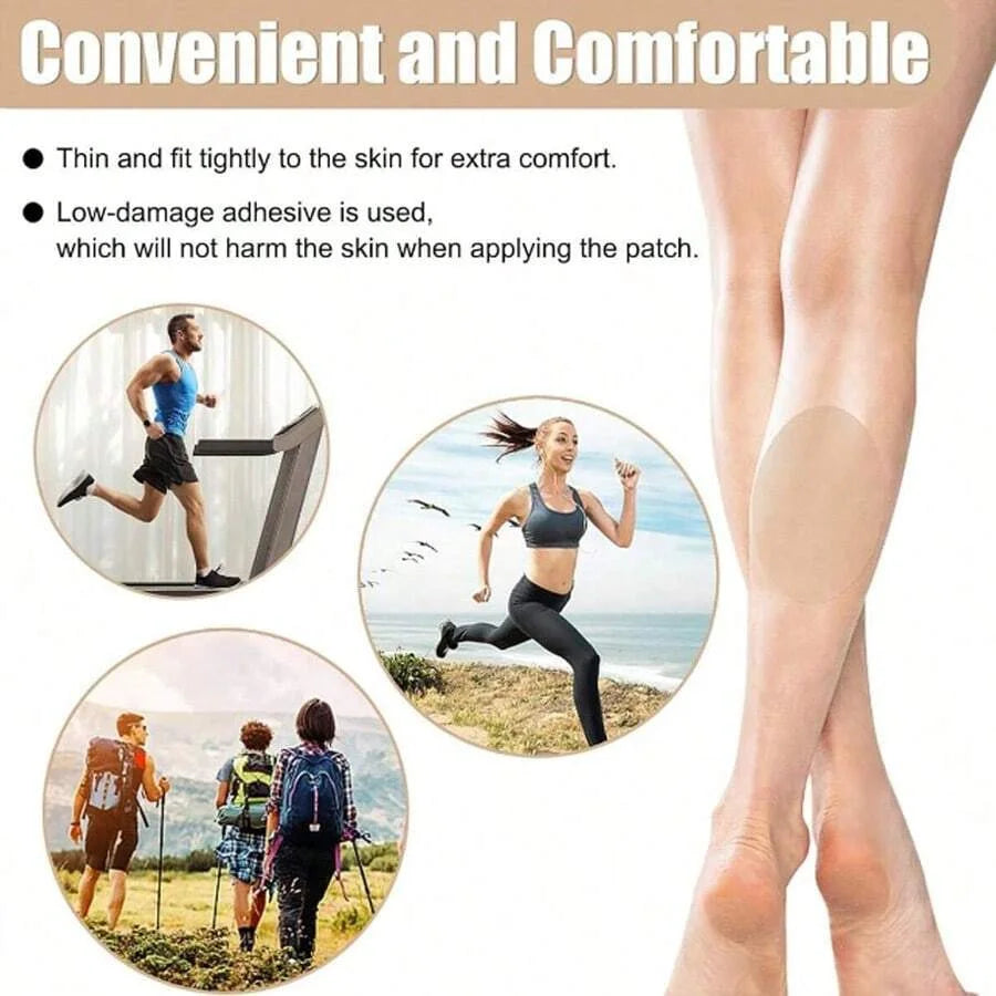 Gros plan d'une personne appliquant un ruban anti-frottement invisible sur sa cuisse, démontrant confort et ajustement.