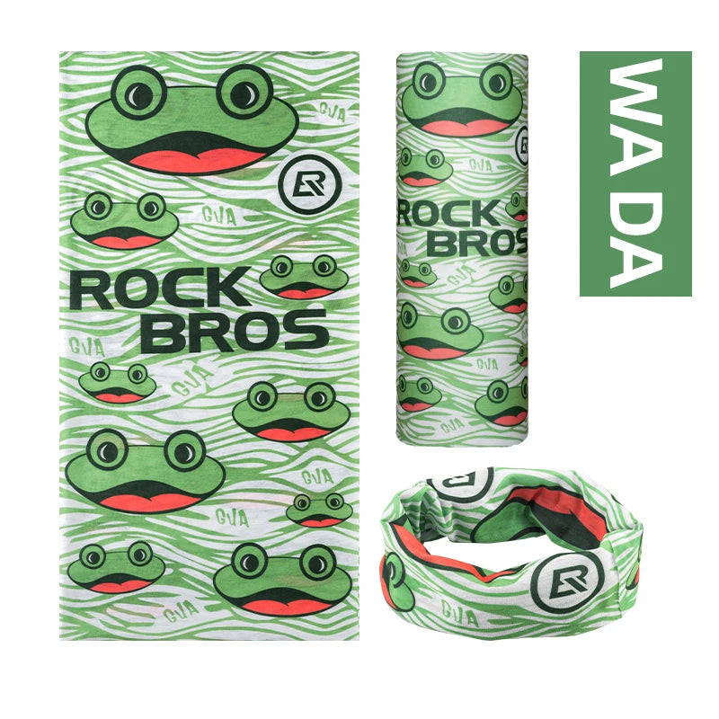 Grüne Gesichtsmaske mit Froschdesign und dem Text ROCK BROS auf gestreiftem Hintergrund.