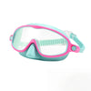 Une paire de lunettes de natation pour enfants rose et bleu clair avec protection du nez.