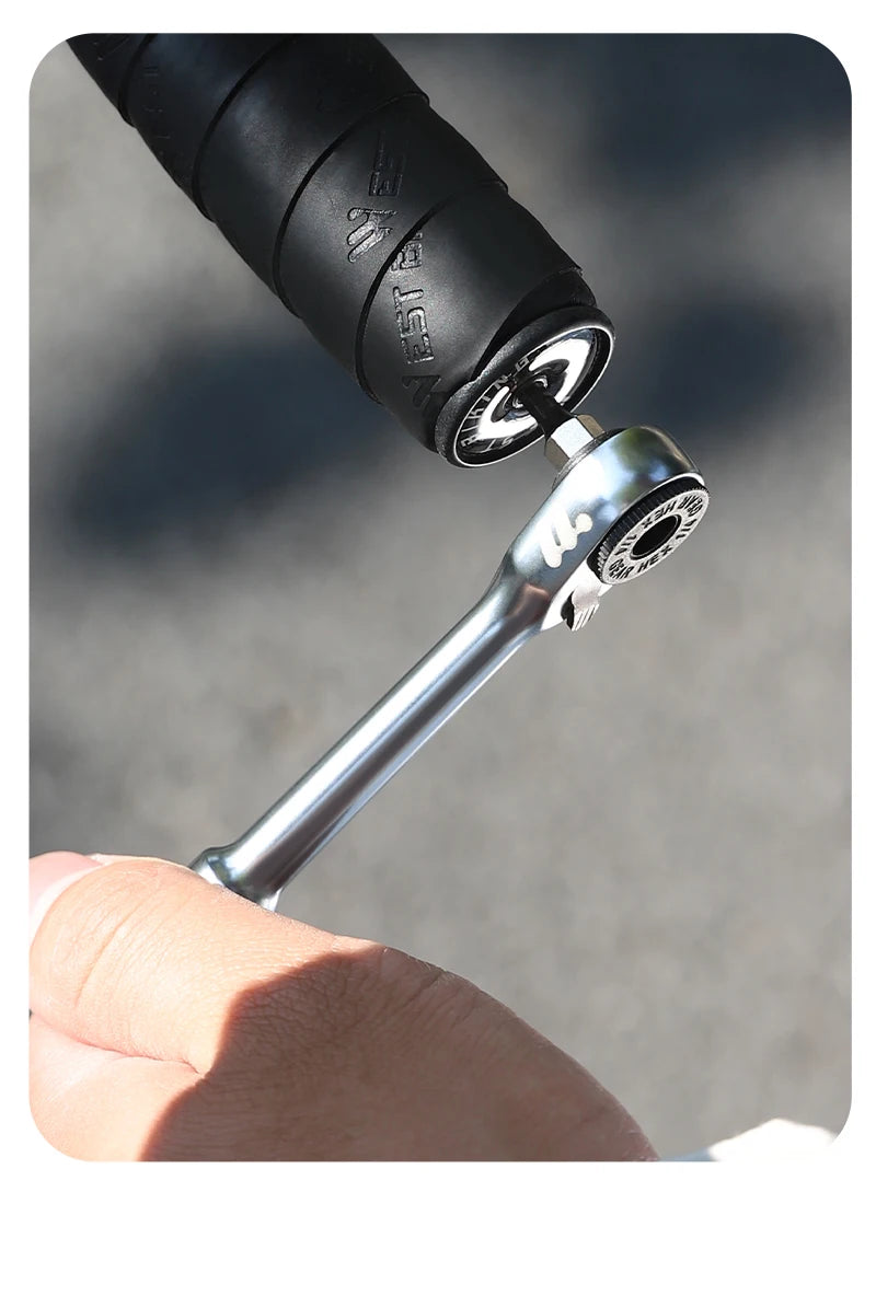 Compact 14-in-1 Ratchet Wrench Multi-Tool for Bicycles