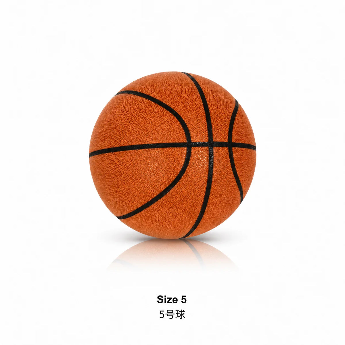 Un ballon de basketball orange avec des lignes noires, taille 5.