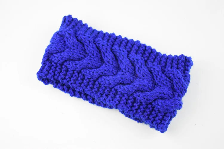 Diadema de punto azul real vibrante para el cabello y tocado de invierno.