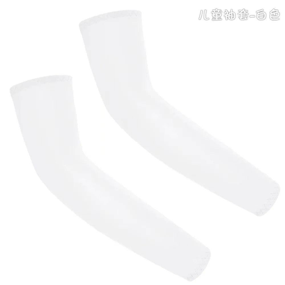 Un par de mangas de protección UV transparentes para niños