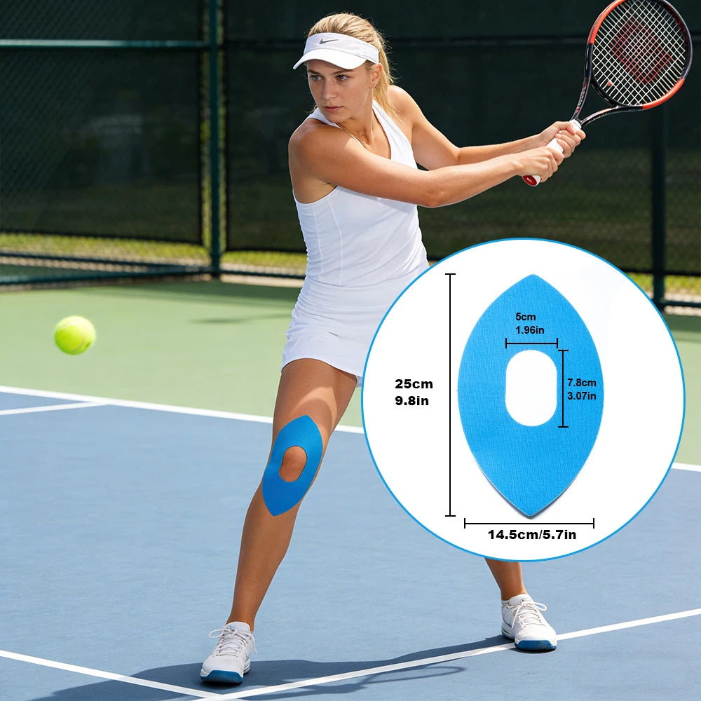 Eine weibliche Tennisspielerin demonstriert die Anwendung von Kniestütbendicht tape auf ihrem Bein beim Training.