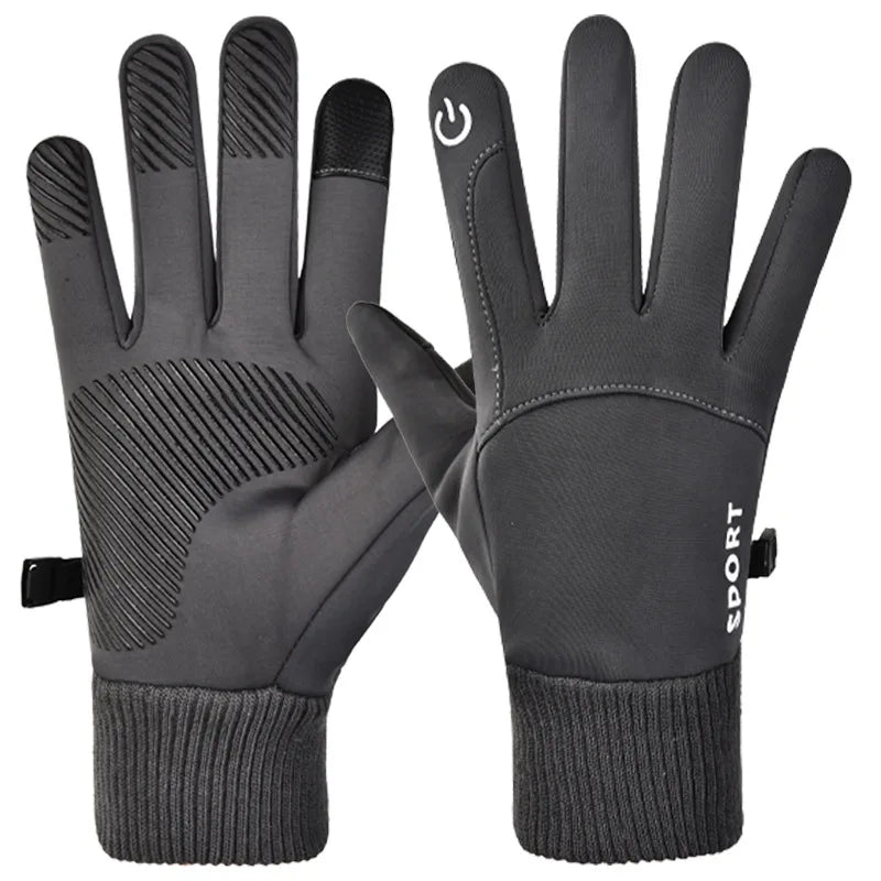 Une paire de gants de sport pour le cyclisme noirs, présentés sur un fond blanc.