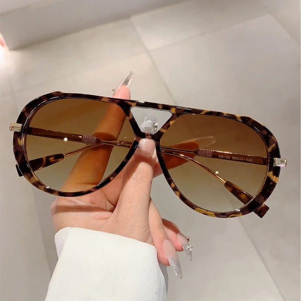 Vintage Pilot Sunglasses with Gradient Lenses