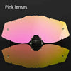 Un par de gafas de motocross tintadas en rosa y amarillo con lentes de policarbonato