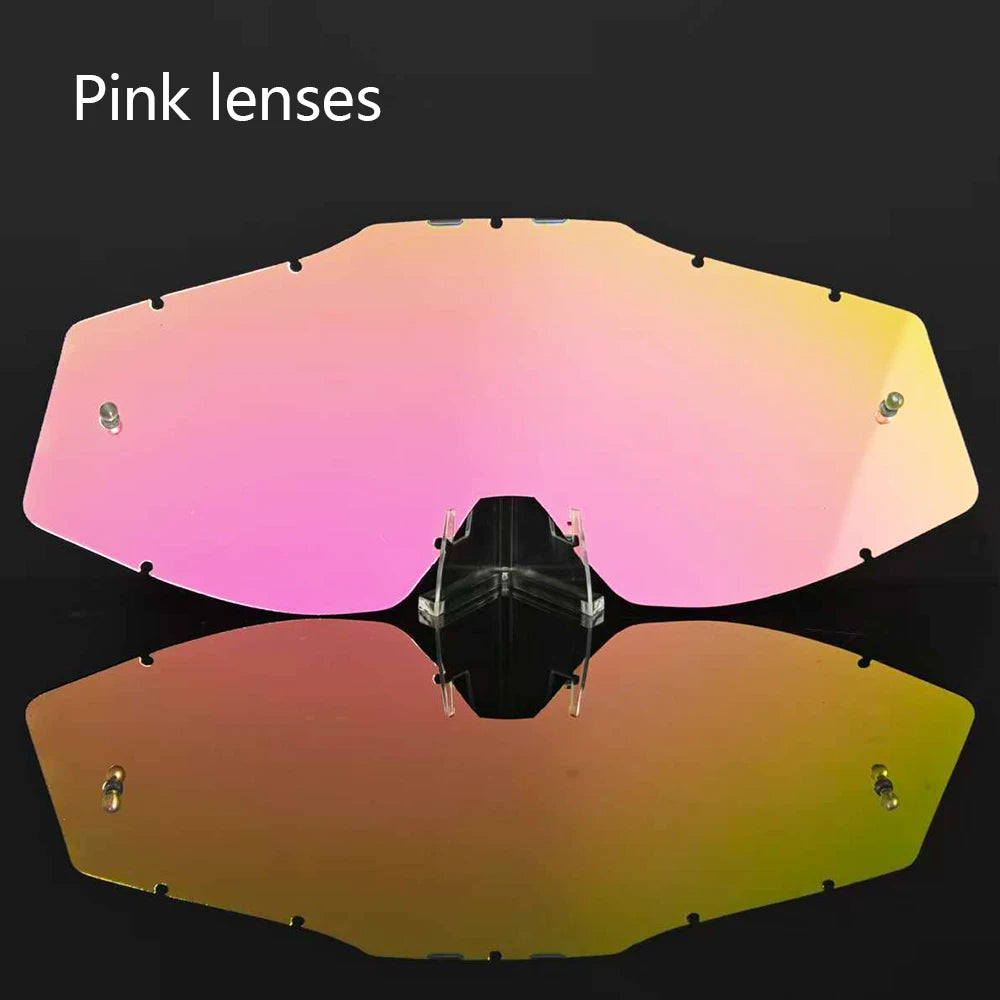 Un par de gafas de motocross tintadas en rosa y amarillo con lentes de policarbonato