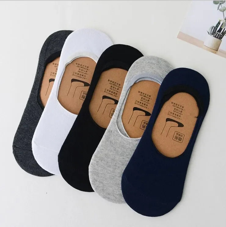 Collection de chaussettes invisibles en silicone respirantes aux couleurs noir, blanc, gris et bleu marine