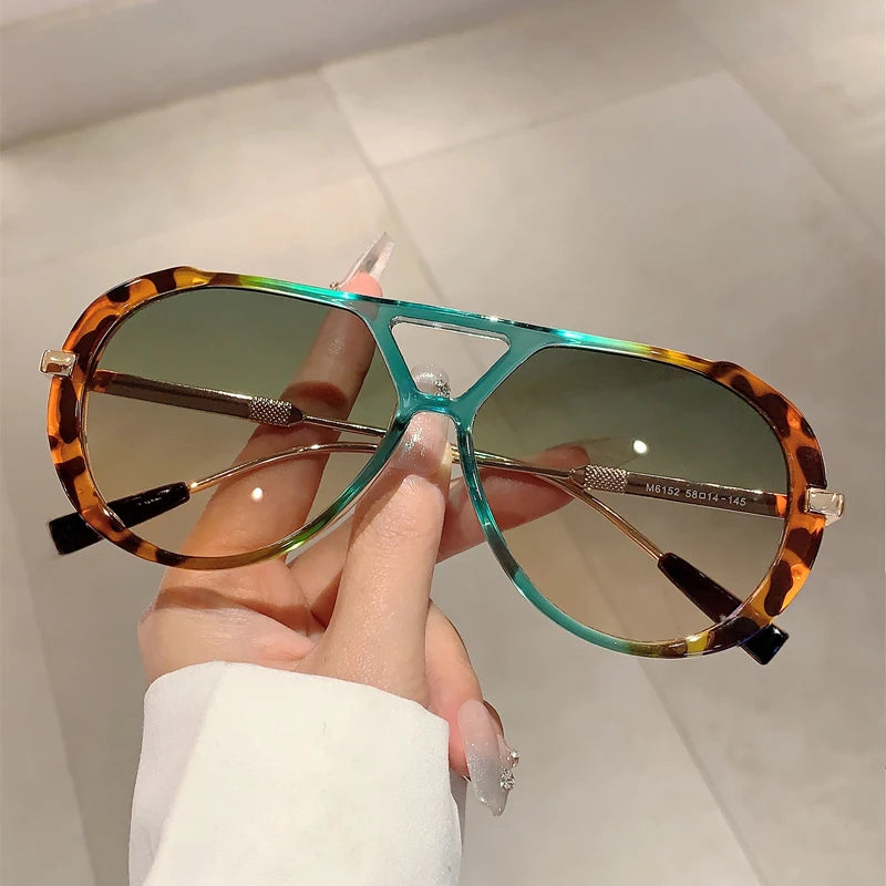 Vintage Pilot Sunglasses with Gradient Lenses