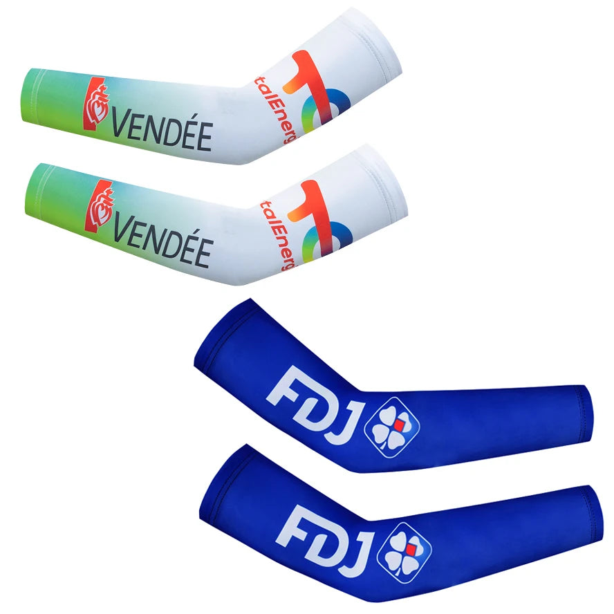 Two green arm warmers labeled VENDÉE and two blue arm warmers labeled FDJ