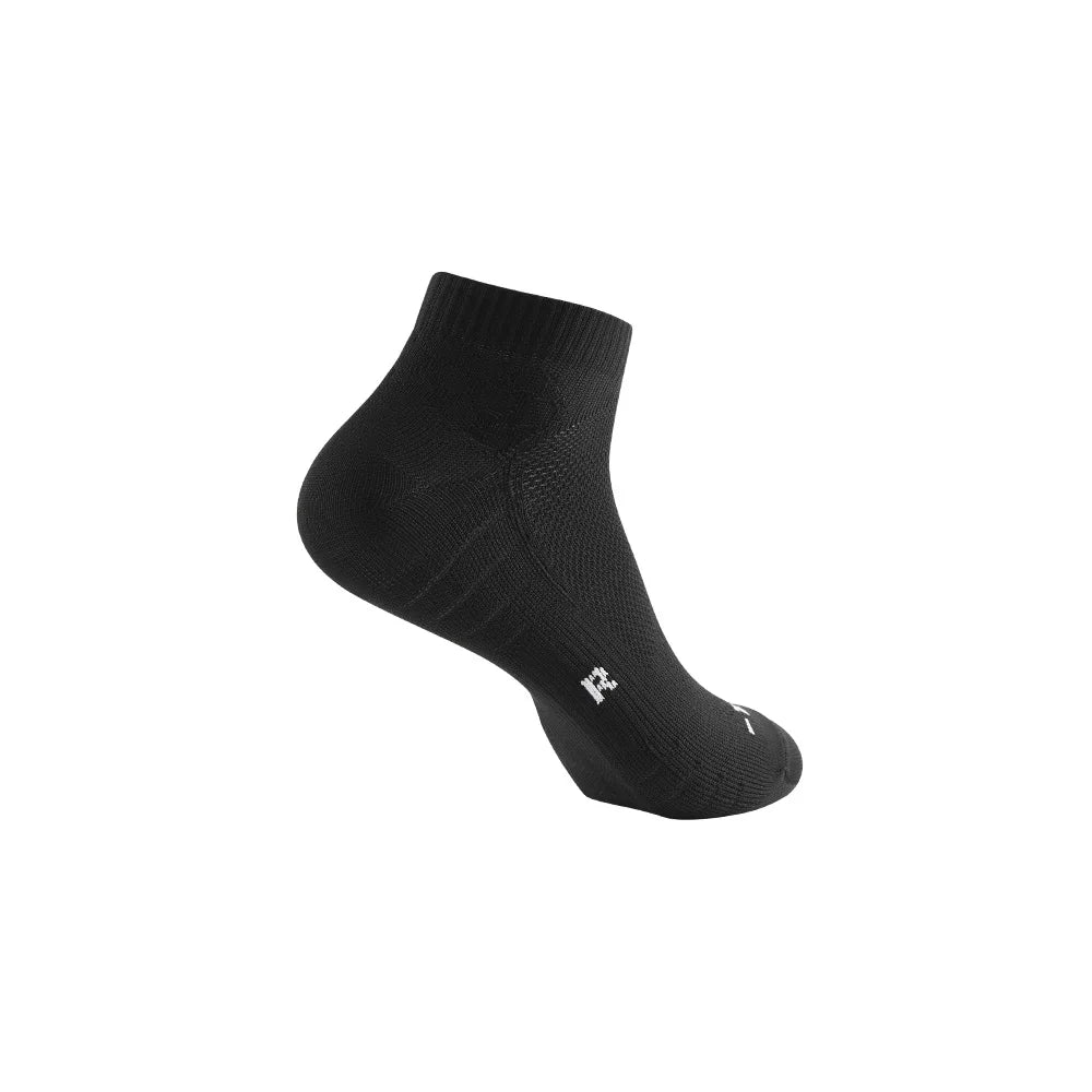 Black performance ankle socks for running and athletic activities