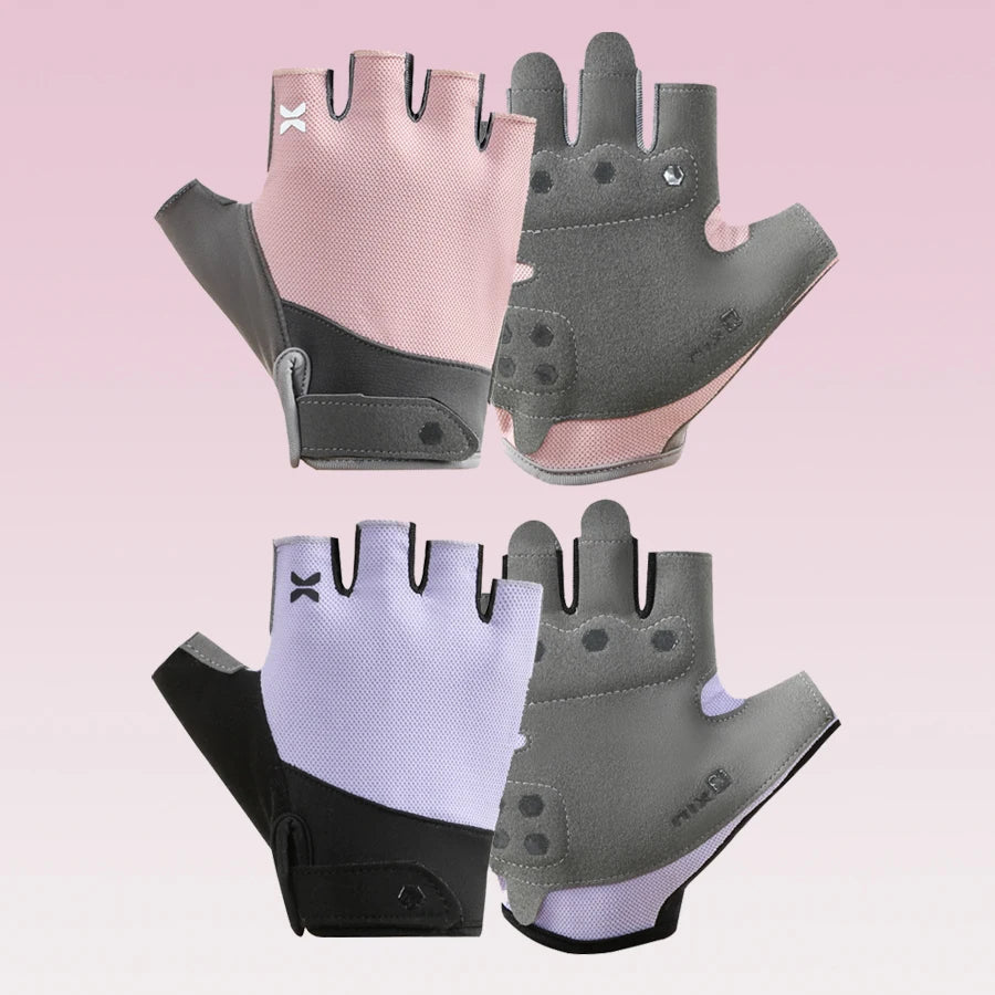 Un set de guantes de ciclismo transpirables de media punta para mountain bike en tonos rosa, gris y morado.